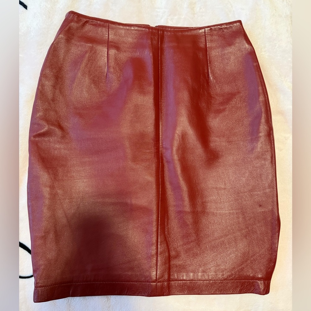 Hugo Buscati Burgundy Faux Leather Pencil Skirt